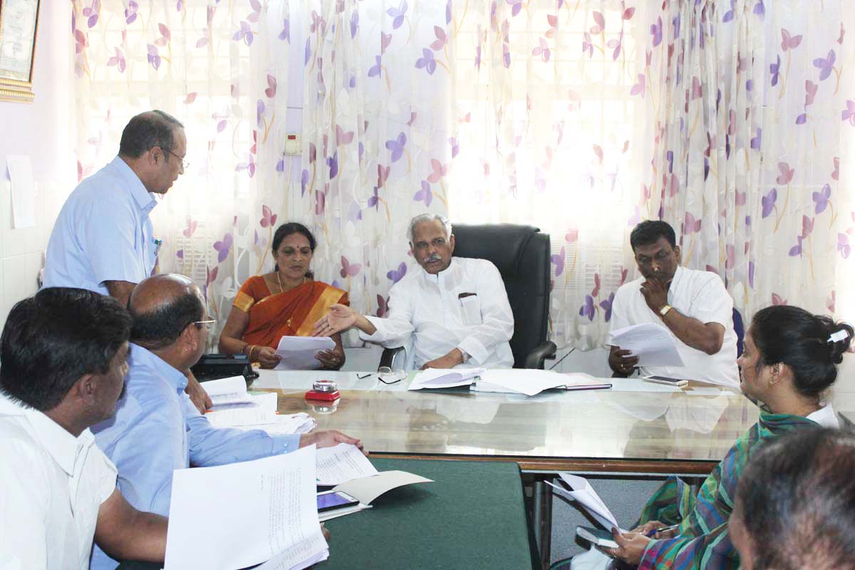 ಆಸ್ಪತ್ರೆಗಳಲ್ಲಿ ಬಡರೋಗಿಗಳಿಗೆ ಔಷಧ ನೀಡಲು ನಿರಾಕರಿಸಿದರೆ ಕ್ರಮ: ಸಚಿವ ಕಾಗೋಡು